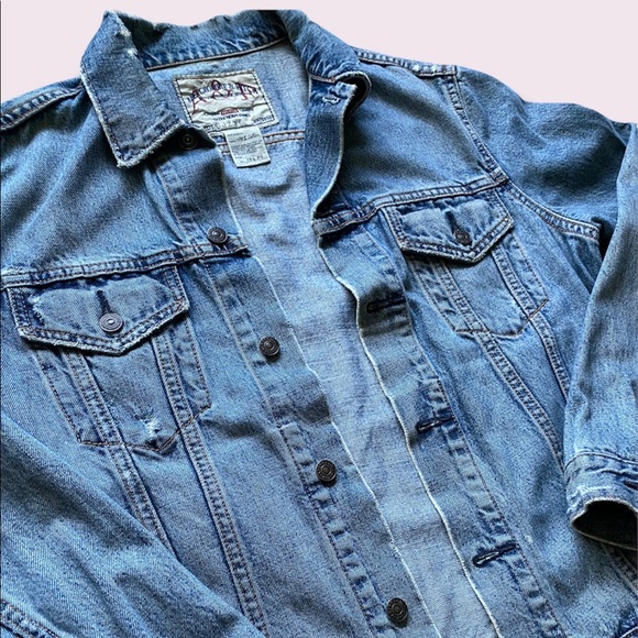 A&F “LOT 00257” PREMIUM DENIM TRUCKER JACKET - Picture 4 of 4